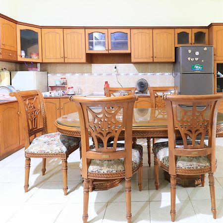 Guest House Samarinda Dış mekan fotoğraf
